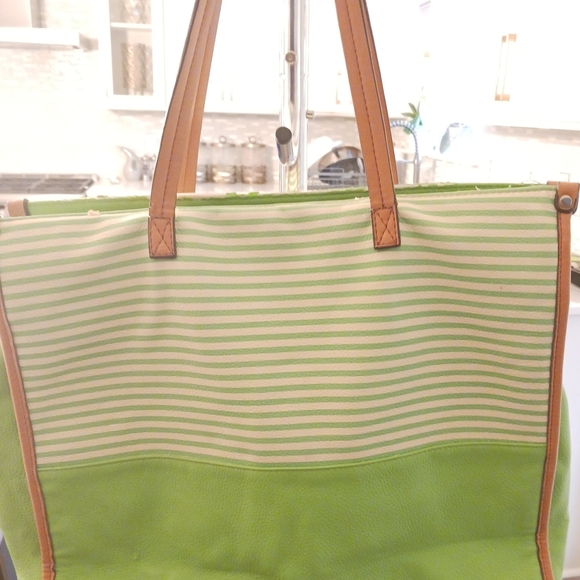 GOLD LEATHER COACH HANDBAG. TORY BURCH Green Handbag - Picture 7 of 10